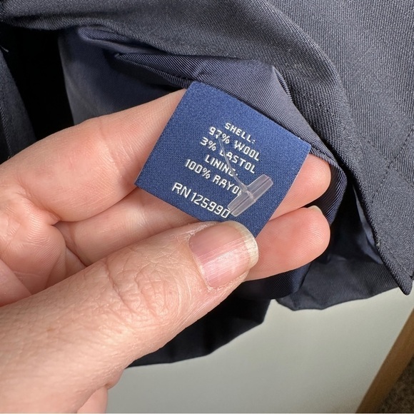 Faconnable Women’s Stretch Wool Shirt Jacket with Velvet Flip Cuffs Black M - Picture 7 of 10